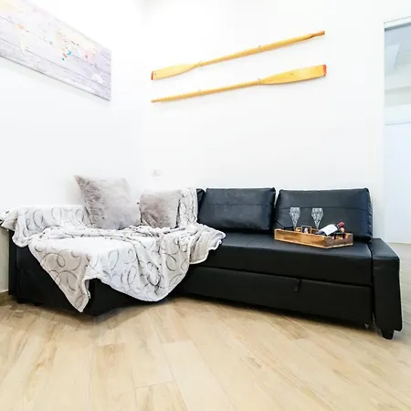 Apartament Urban Flat Via Diaz 105 *