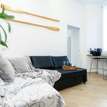 Urban Flat Via Diaz 105 Como