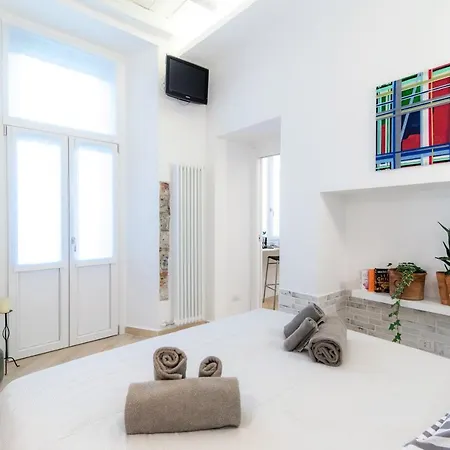 Urban Flat Via Diaz 105 *